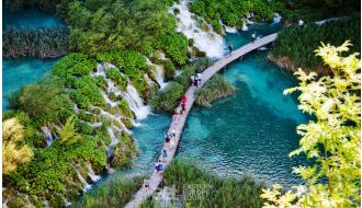 GUIDED PLITVICE LAKES TOUR WITH ENTRY TICKETS FROM SPLIT